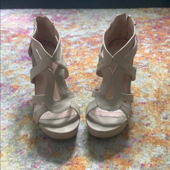 NYLA Wedges - Picture 7 of 8